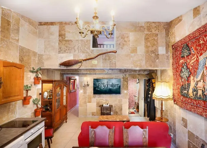 Harry Potter - Le Logis Du Petit Sorcier - Clim * Carcassonne